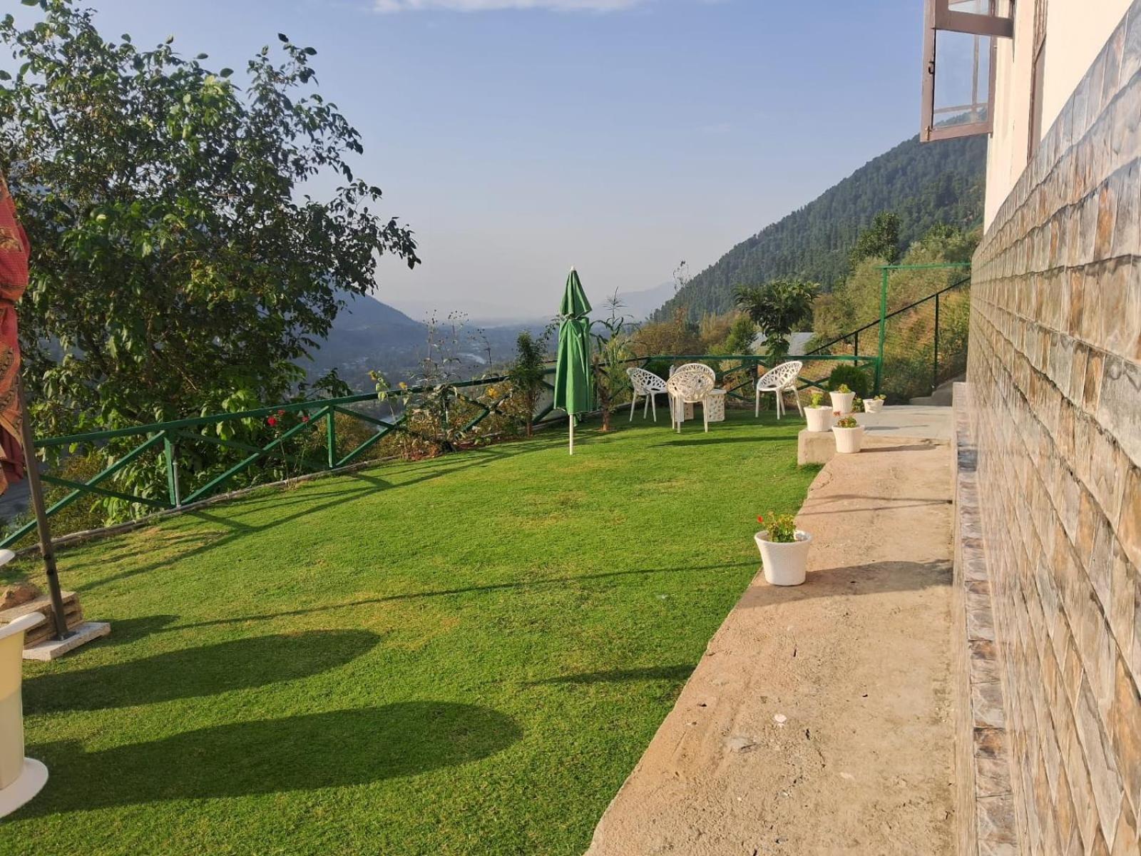 Cliff Cottage Pahalgam, Kashmir Batakut Bagian luar foto
