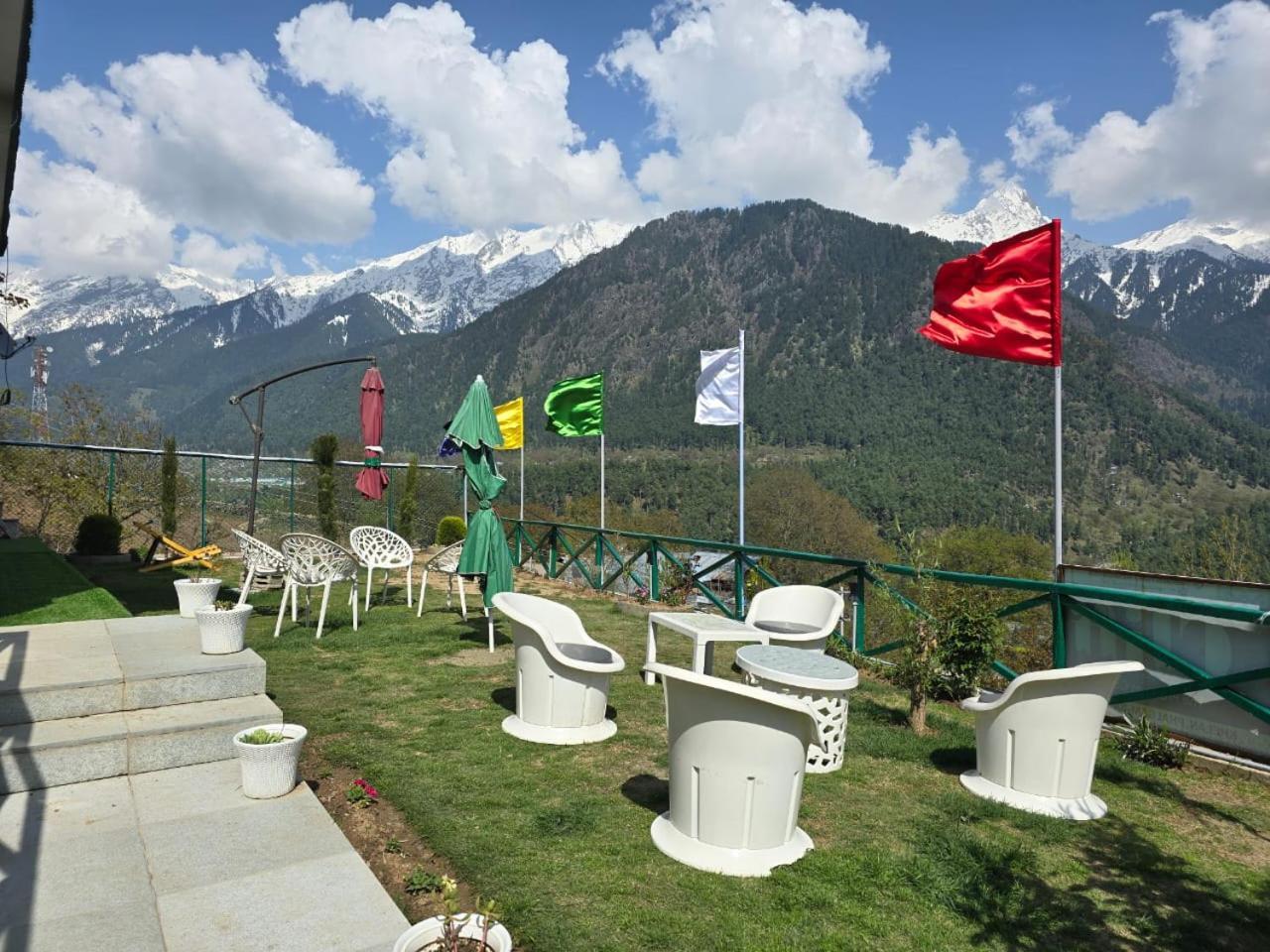 Cliff Cottage Pahalgam, Kashmir Batakut Bagian luar foto