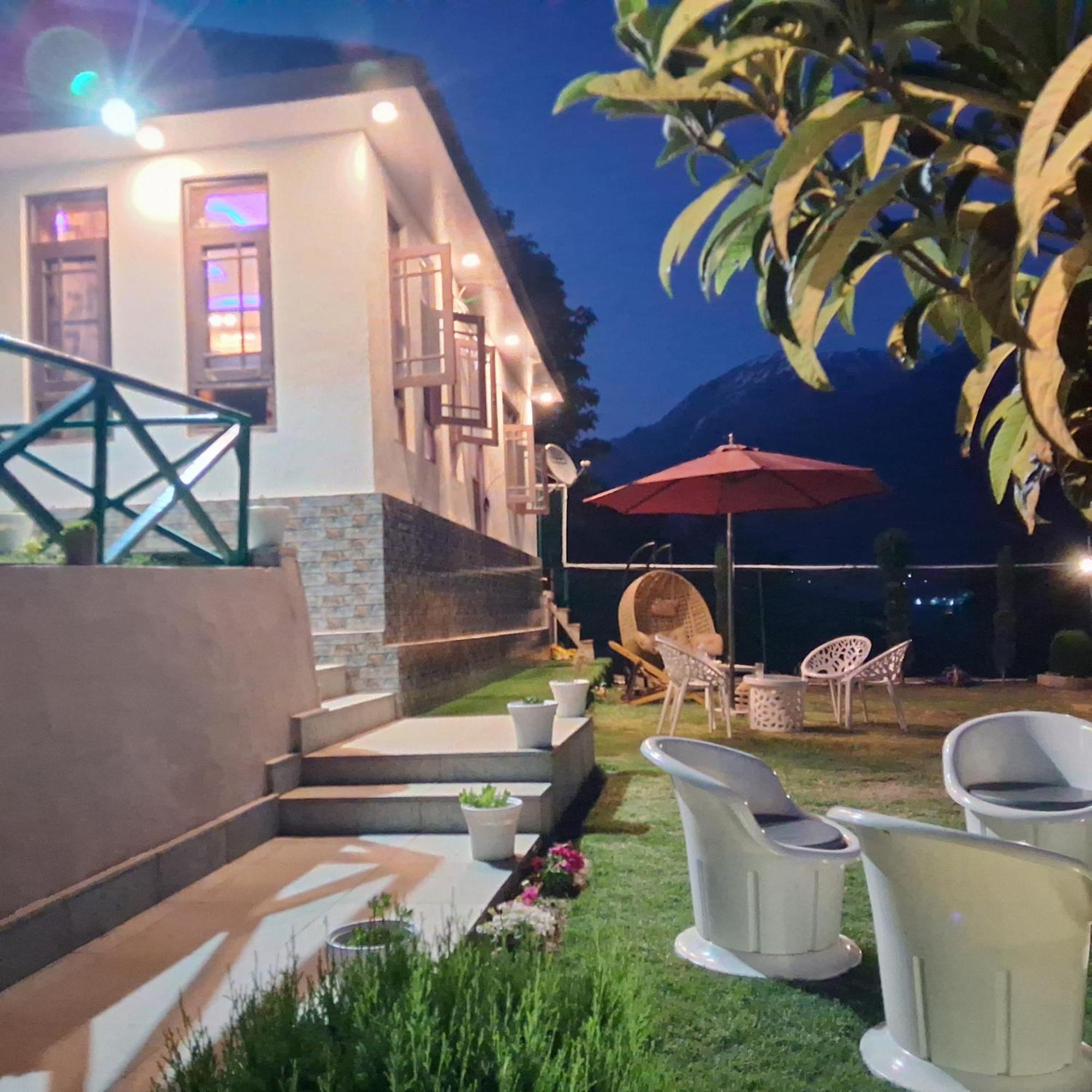 Cliff Cottage Pahalgam, Kashmir Batakut Bagian luar foto