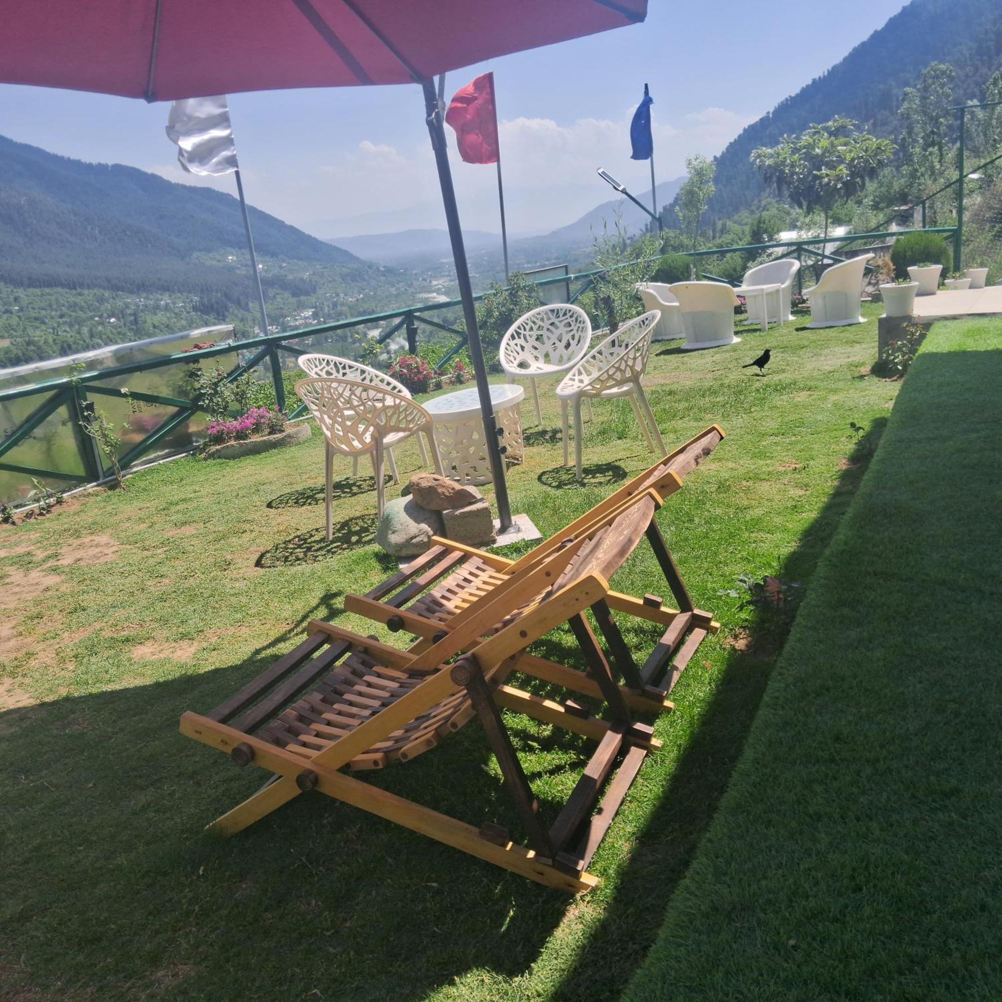 Cliff Cottage Pahalgam, Kashmir Batakut Bagian luar foto