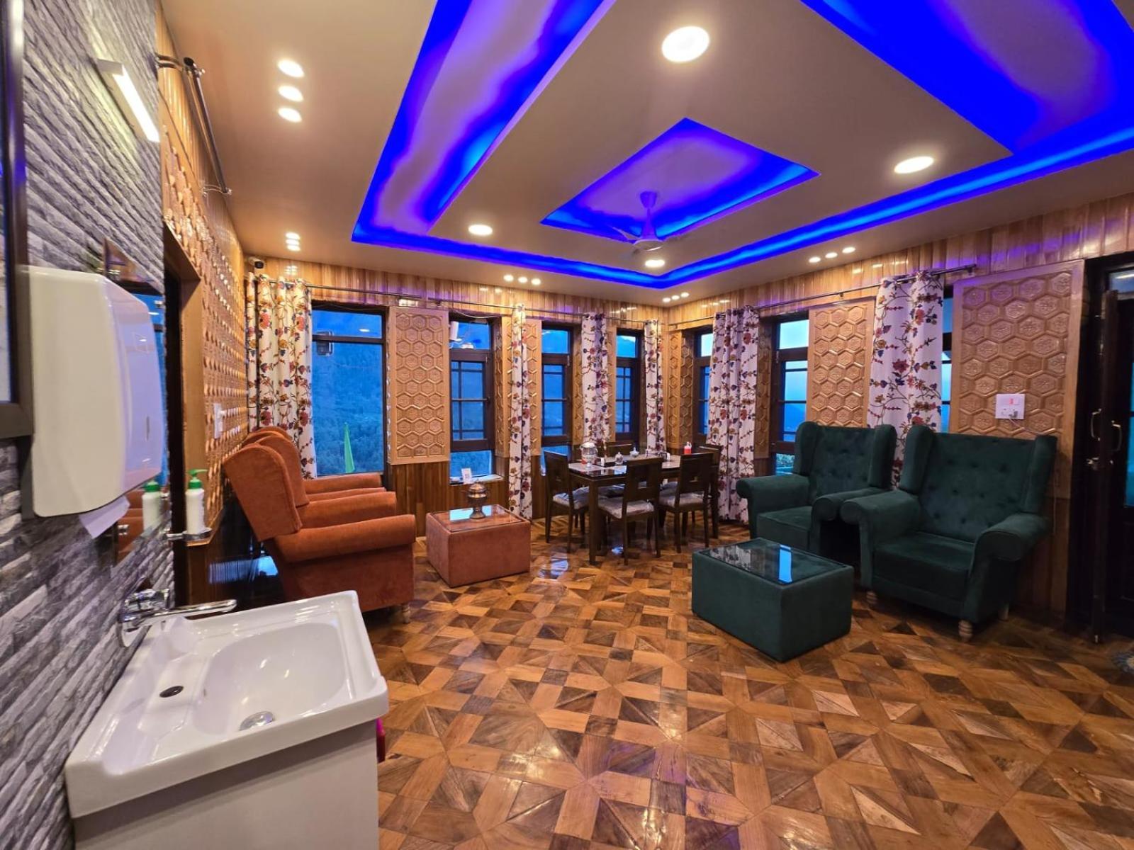 Cliff Cottage Pahalgam, Kashmir Batakut Bagian luar foto