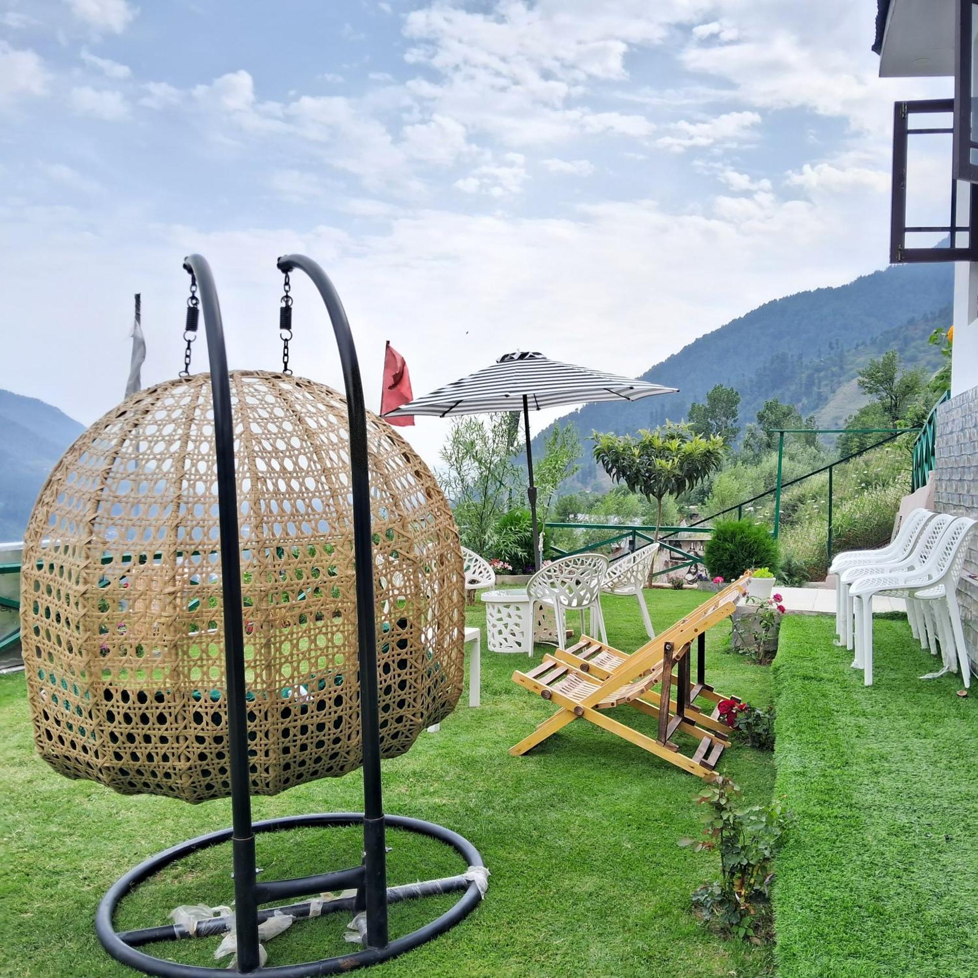 Cliff Cottage Pahalgam, Kashmir Batakut Bagian luar foto